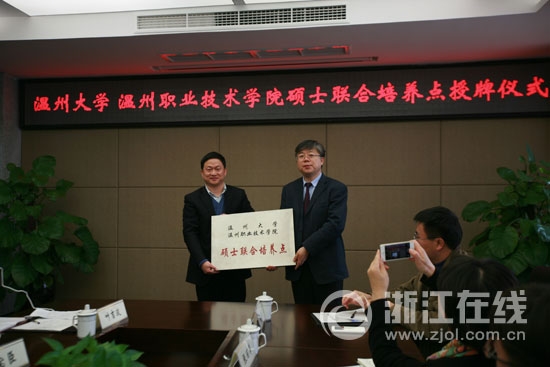 7367897_139396.jpg 7367897_139396.jpg