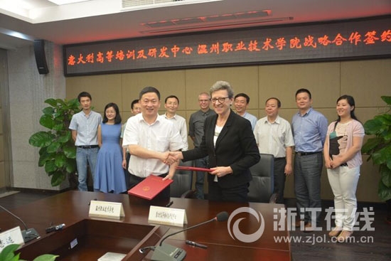 7449925_768160.jpg 7449925_768160.jpg