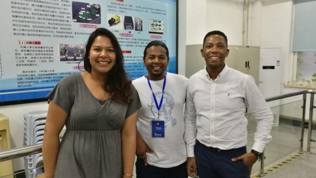 37d6000213584ead397b.jpg 37d6000213584ead397b.jpg