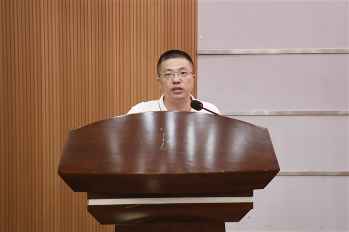 企业代表.jpg