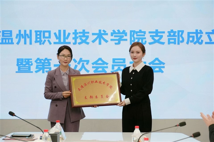 cb087b32b19c8f13df8c9461ce895564.jpg cb087b32b19c8f13df8c9461ce895564.jpg