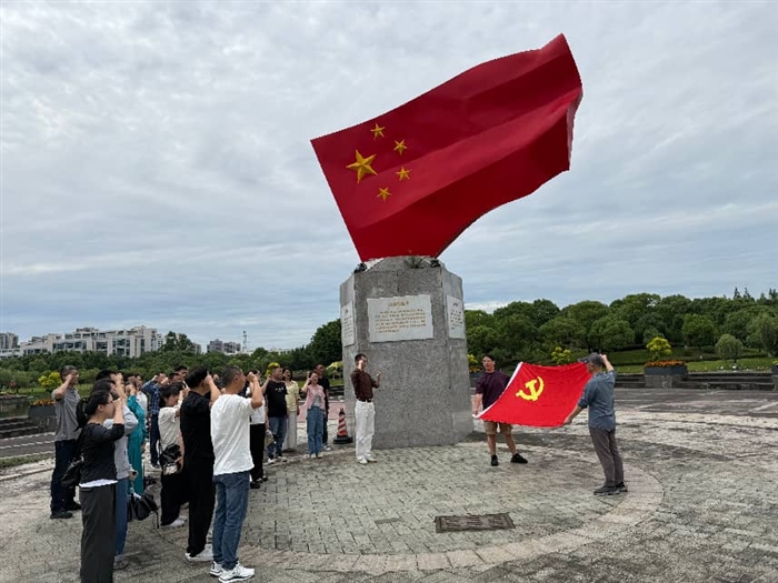 图片2.png 图片2.png