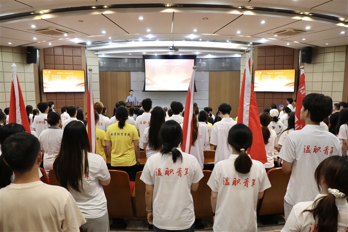 唱团歌.jpg 唱团歌.jpg