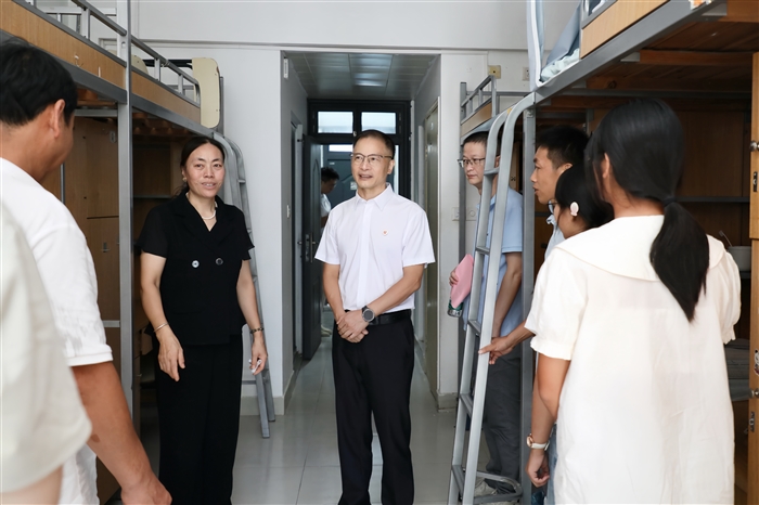 方益权1.jpg 方益权1.jpg